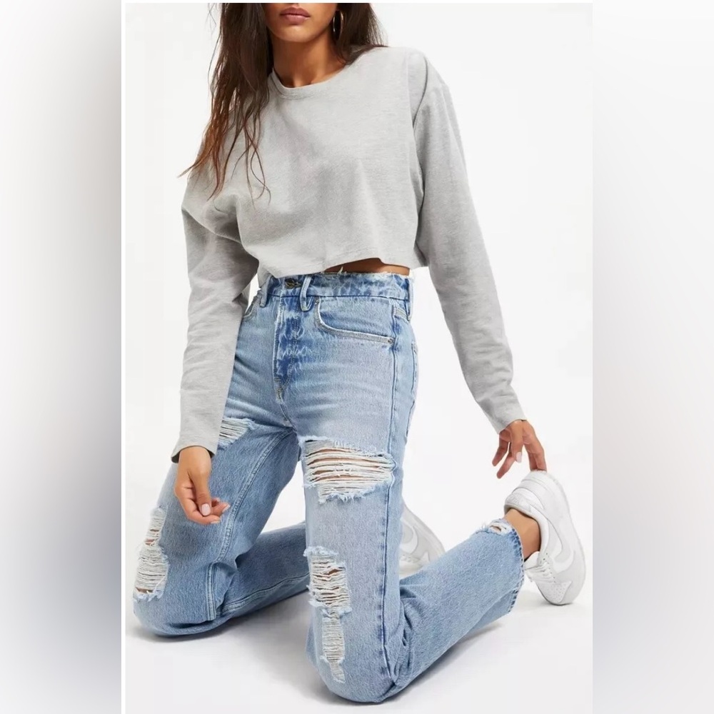 Good American 90’s Ripped Straight Leg Jeans